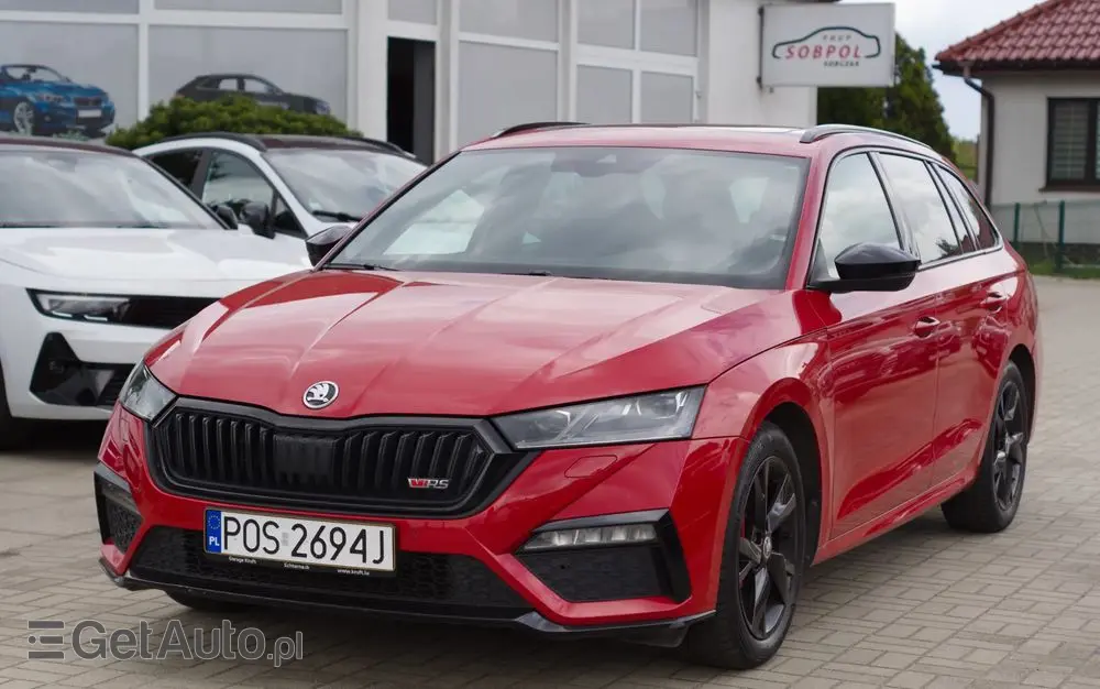 SKODA Octavia Combi 2.0 TSI DSG RS