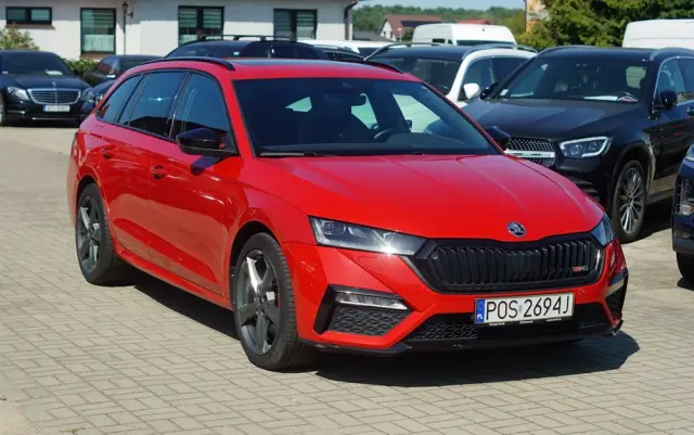 SKODA Octavia Combi 2.0 TSI DSG RS