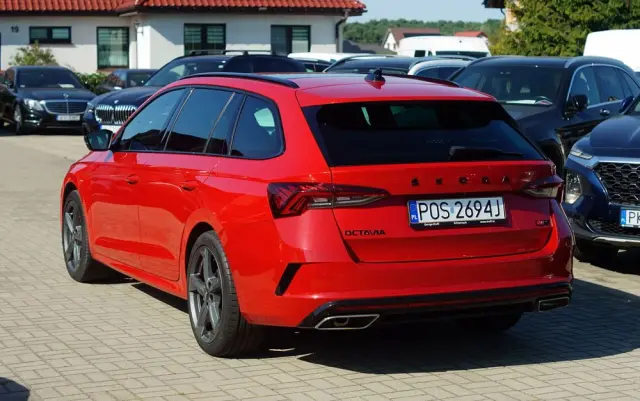 SKODA Octavia Combi 2.0 TSI DSG RS