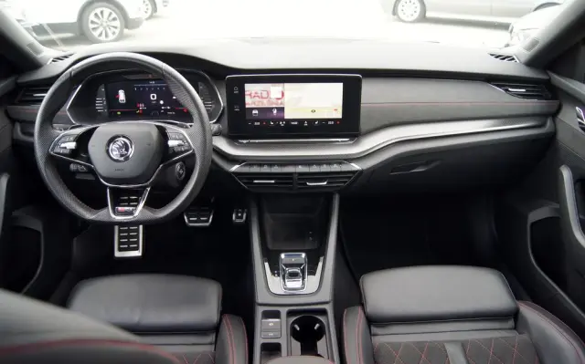 SKODA Octavia Combi 2.0 TSI DSG RS