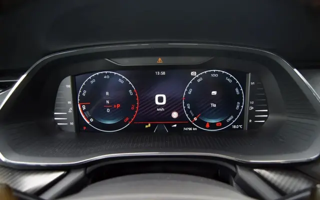 SKODA Octavia Combi 2.0 TSI DSG RS