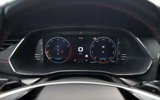 SKODA Octavia Combi 2.0 TSI DSG RS