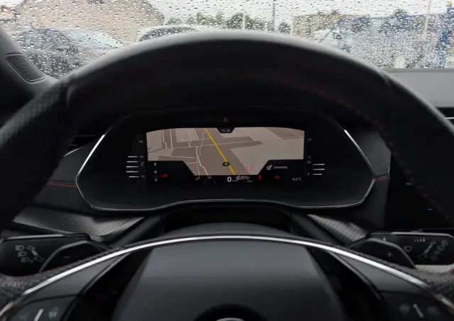 SKODA Octavia Combi 2.0 TSI DSG RS