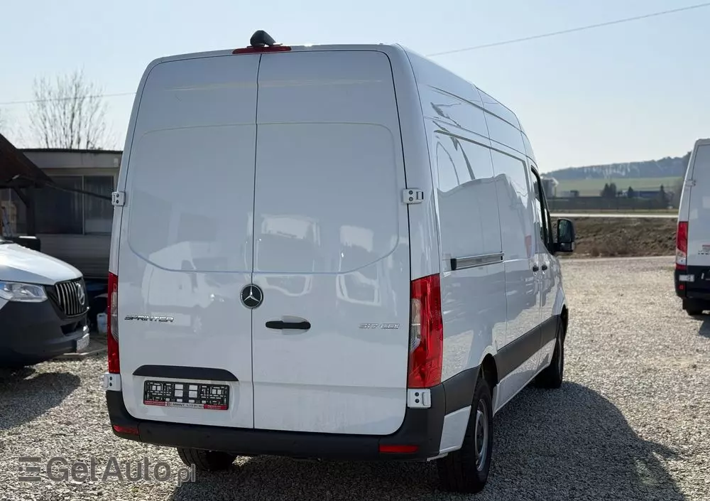MERCEDES-BENZ Sprinter 317 CDI /L2H2 średniak/LED/Prawie Nowy/Navi/Klima/Kamera/bdb stan 