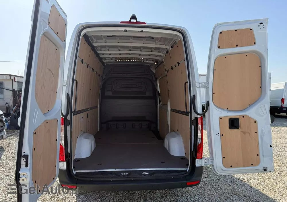 MERCEDES-BENZ Sprinter 317 CDI /L2H2 średniak/LED/Prawie Nowy/Navi/Klima/Kamera/bdb stan 