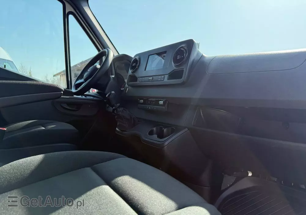 MERCEDES-BENZ Sprinter 317 CDI /L2H2 średniak/LED/Prawie Nowy/Navi/Klima/Kamera/bdb stan 