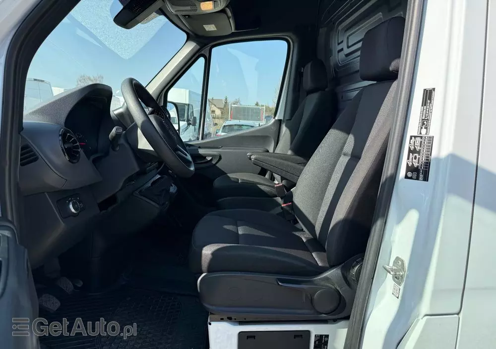 MERCEDES-BENZ Sprinter 317 CDI /L2H2 średniak/LED/Prawie Nowy/Navi/Klima/Kamera/bdb stan 