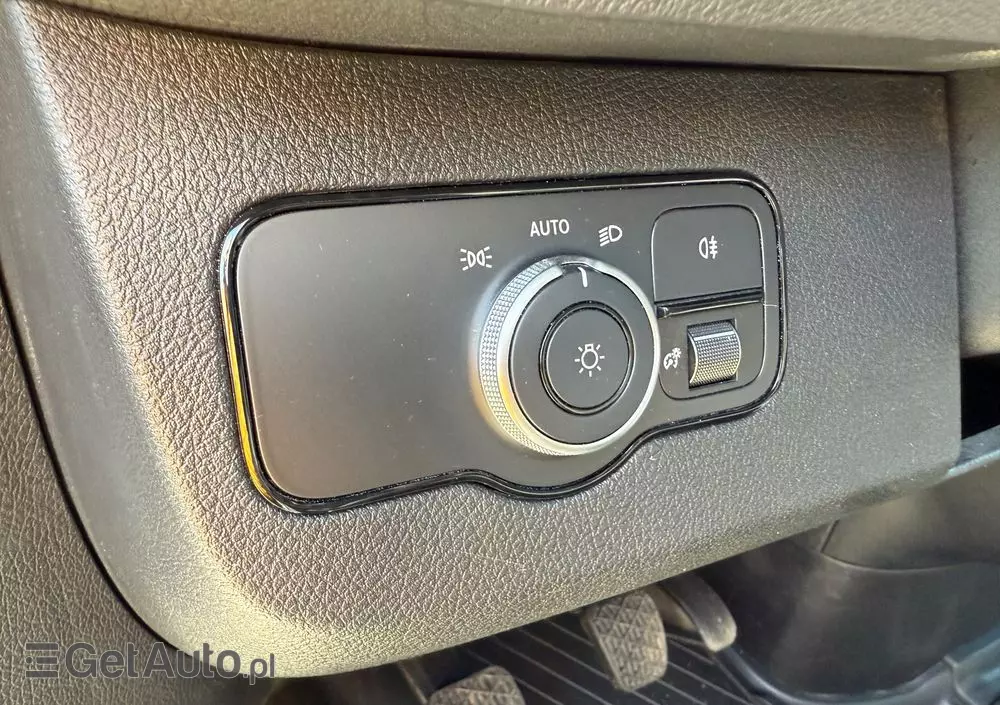 MERCEDES-BENZ Sprinter 317 CDI /L2H2 średniak/LED/Prawie Nowy/Navi/Klima/Kamera/bdb stan 