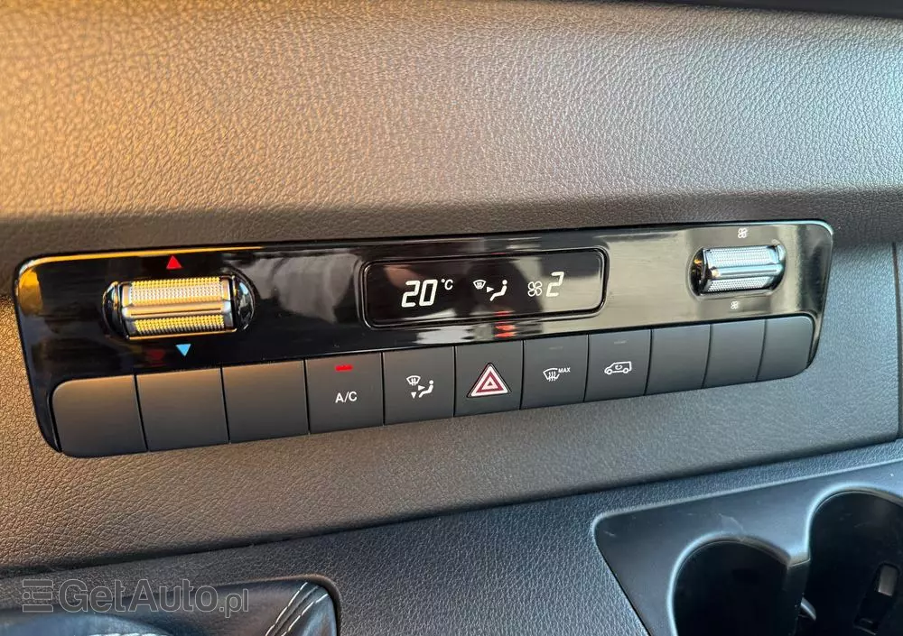 MERCEDES-BENZ Sprinter 317 CDI /L2H2 średniak/LED/Prawie Nowy/Navi/Klima/Kamera/bdb stan 