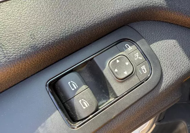 MERCEDES-BENZ Sprinter 317 CDI /L2H2 średniak/LED/Prawie Nowy/Navi/Klima/Kamera/bdb stan 