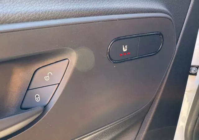 MERCEDES-BENZ Sprinter 317 CDI /L2H2 średniak/LED/Prawie Nowy/Navi/Klima/Kamera/bdb stan 