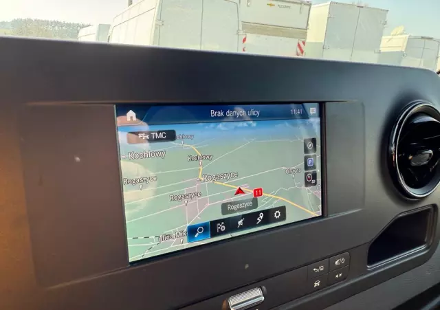 MERCEDES-BENZ Sprinter 317 CDI /L2H2 średniak/LED/Prawie Nowy/Navi/Klima/Kamera/bdb stan 