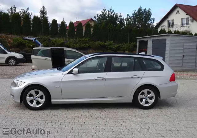 BMW Seria 3 318d DPF Touring