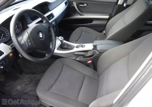 BMW Seria 3 318d DPF Touring