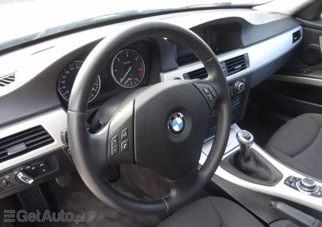 BMW Seria 3 318d DPF Touring