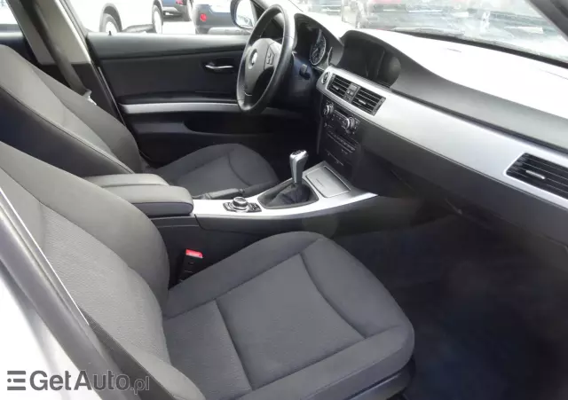 BMW Seria 3 318d DPF Touring