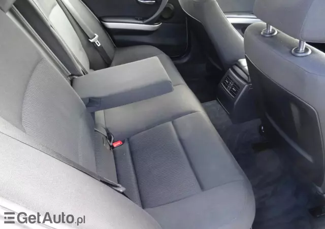 BMW Seria 3 318d DPF Touring