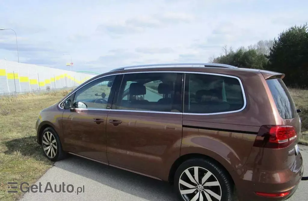 VOLKSWAGEN Sharan 