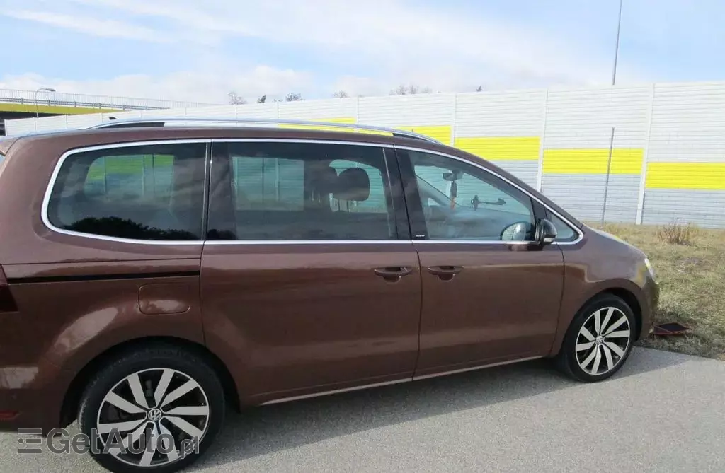 VOLKSWAGEN Sharan 