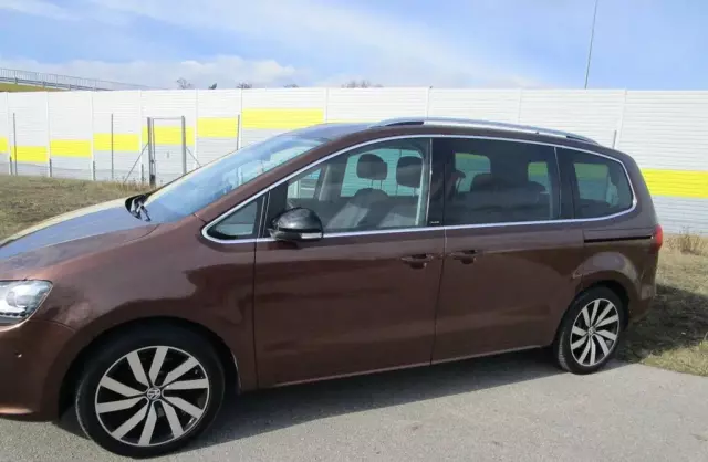 VOLKSWAGEN Sharan 