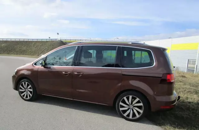 VOLKSWAGEN Sharan 