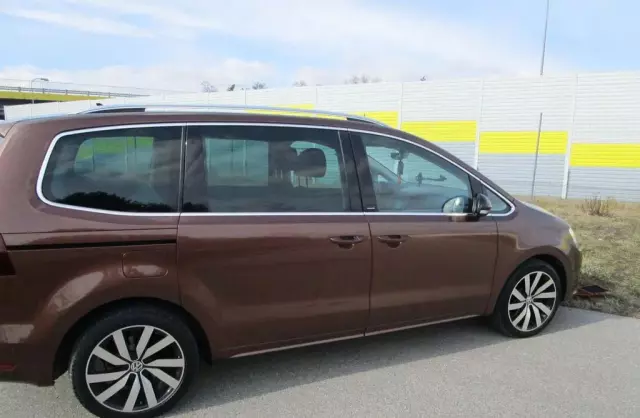 VOLKSWAGEN Sharan 