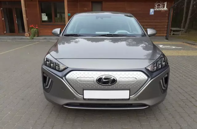 HYUNDAI IONIQ 