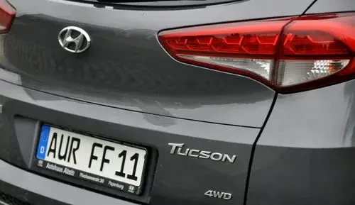 HYUNDAI Tucson 