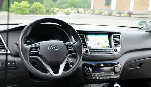 HYUNDAI Tucson 