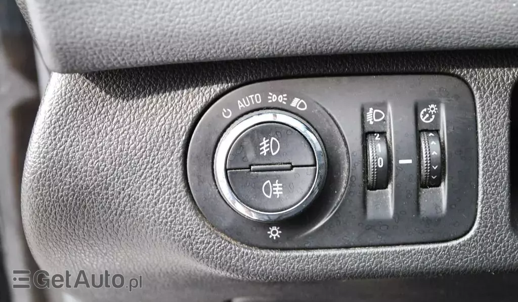 OPEL Meriva 1.7 DTC (110 KM)