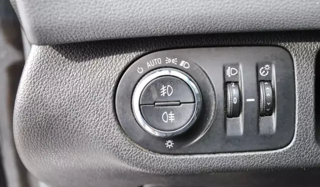 OPEL Meriva 1.7 DTC (110 KM)