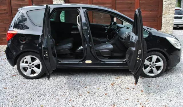 OPEL Meriva 1.7 DTC (110 KM)