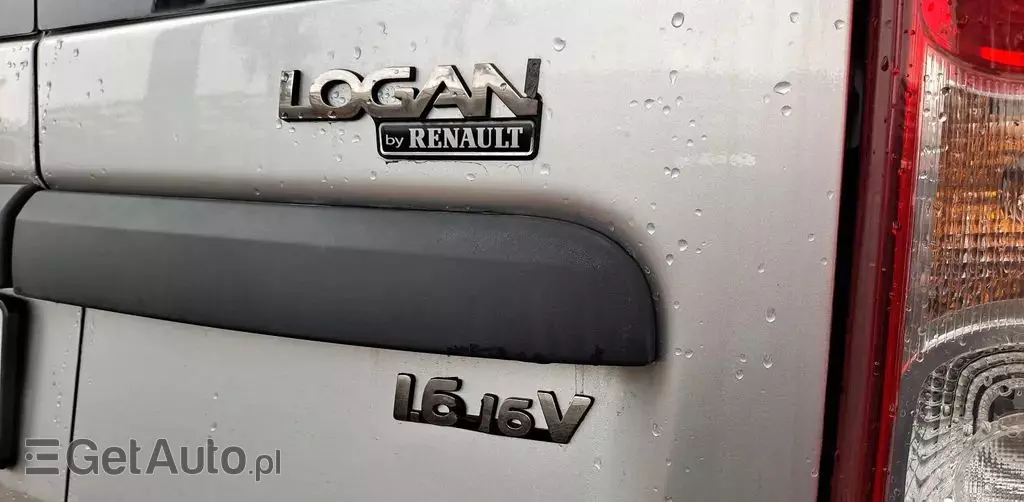 DACIA Logan 