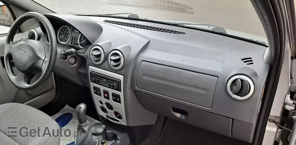 DACIA Logan 
