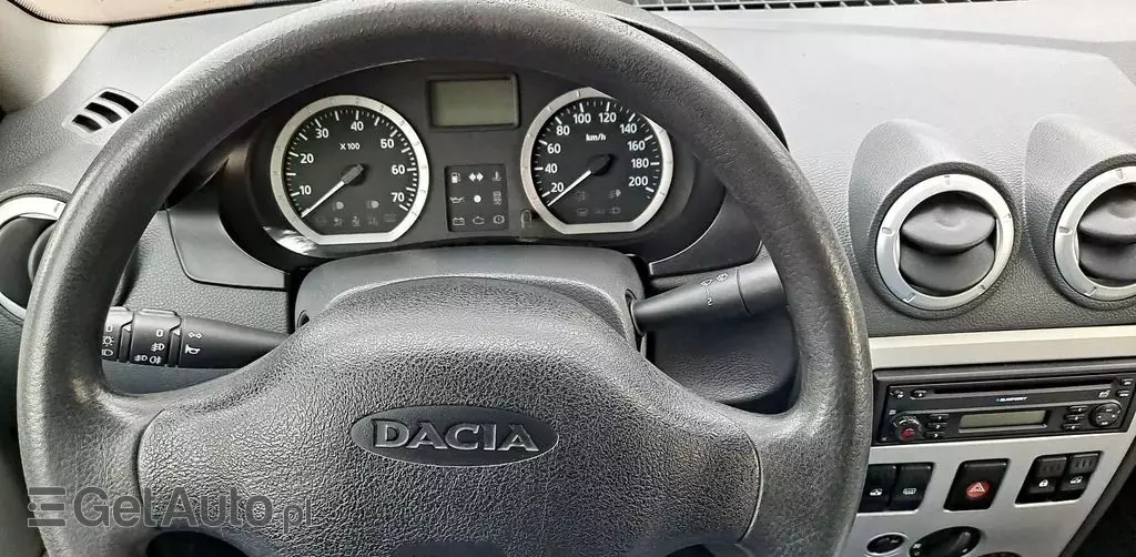 DACIA Logan 