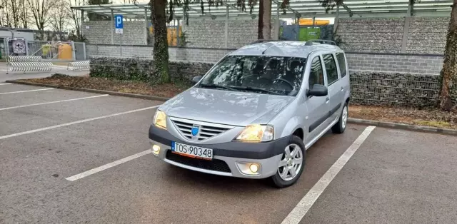 DACIA Logan 