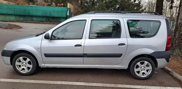 DACIA Logan 