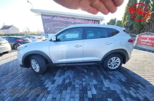 HYUNDAI Tucson 