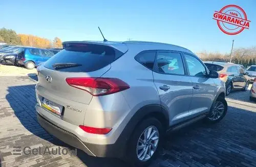 HYUNDAI Tucson 