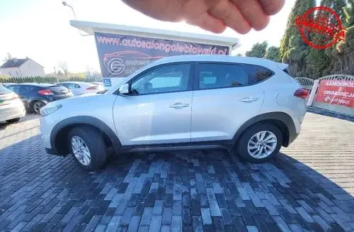 HYUNDAI Tucson 