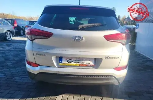 HYUNDAI Tucson 