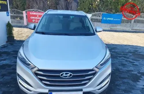 HYUNDAI Tucson 
