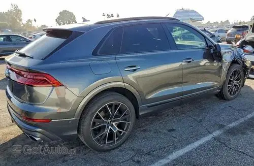 AUDI SQ8 