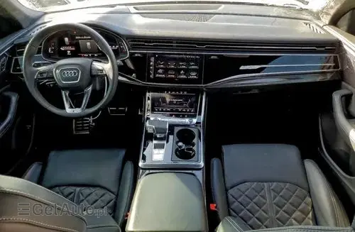 AUDI SQ8 