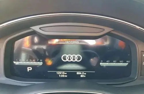AUDI SQ8 