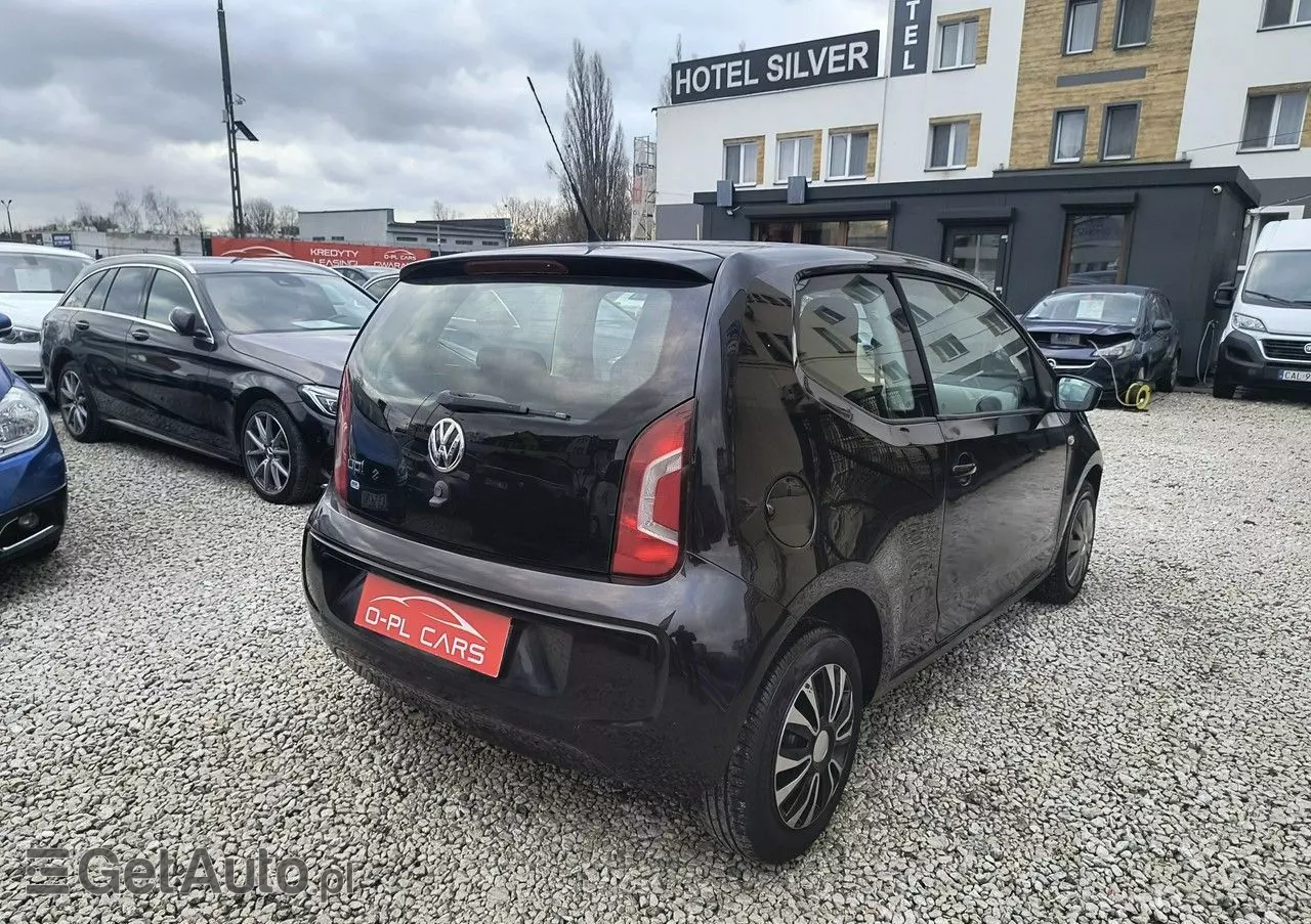 VOLKSWAGEN Up! 