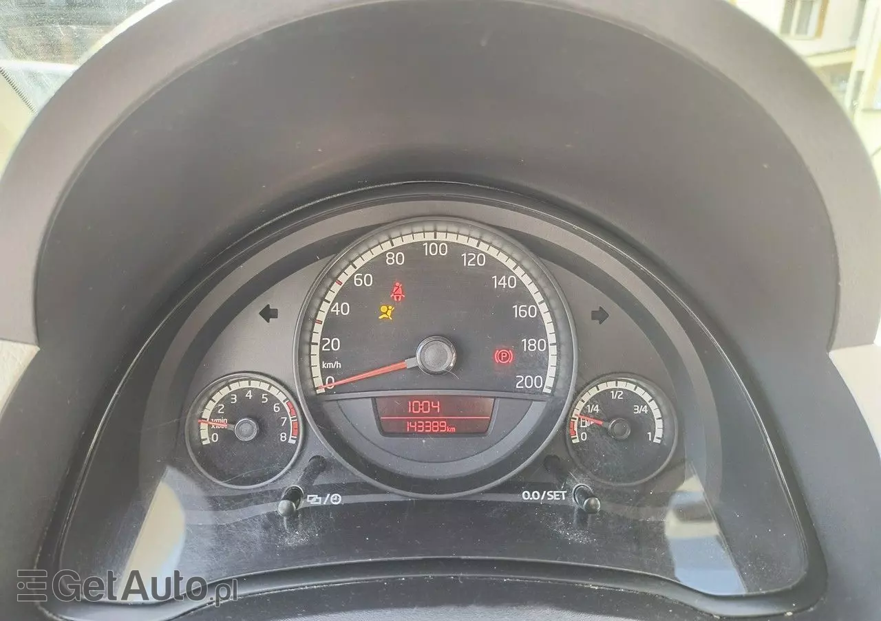 VOLKSWAGEN Up! 