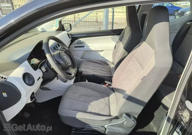 VOLKSWAGEN Up! 