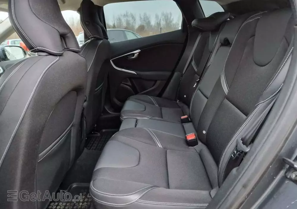 VOLVO V40 D3 Geartronic Summum