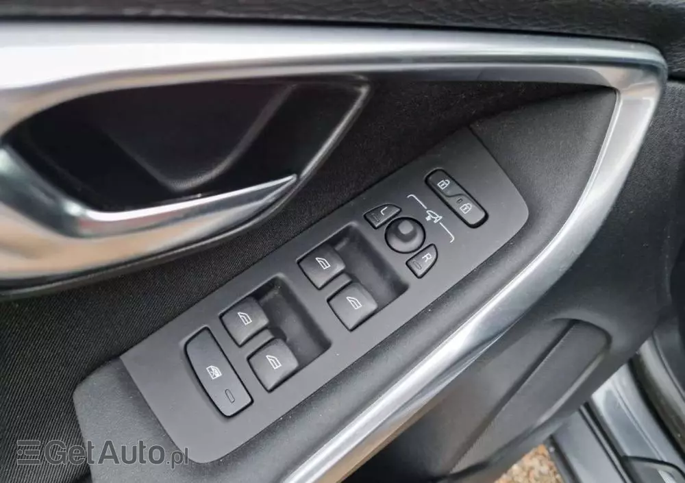 VOLVO V40 D3 Geartronic Summum